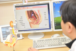 頻尿、尿漏れ、尿失禁でお悩みの方へ